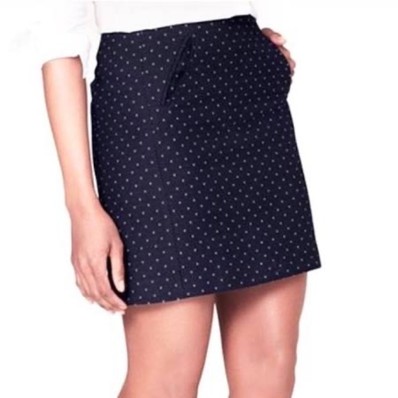 NWOT - Loft textured mini skirt - Picture 6 of 8